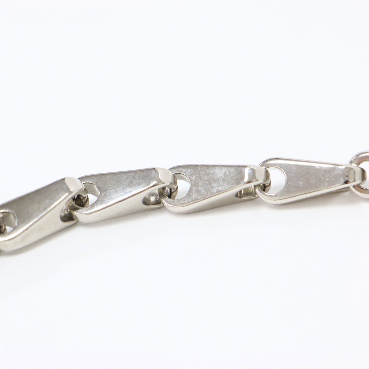 Gucci Women'S Silver Metal Charm Chain Belt