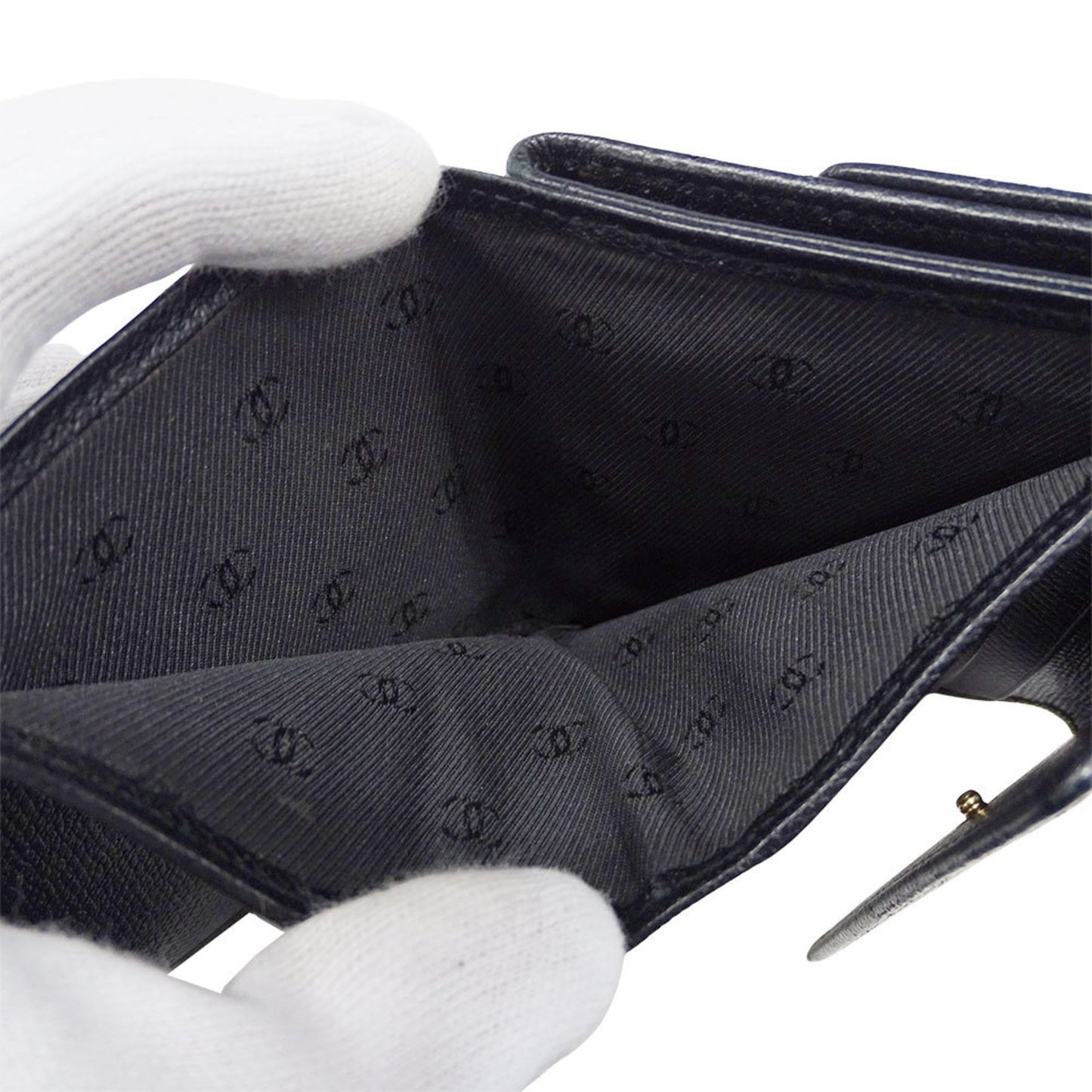 Chanel Women'S Bifold Wallet With Coco Button