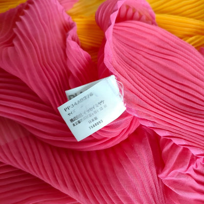 Pleats Please Issey Miyake Two-Tone Stole/Scarf
