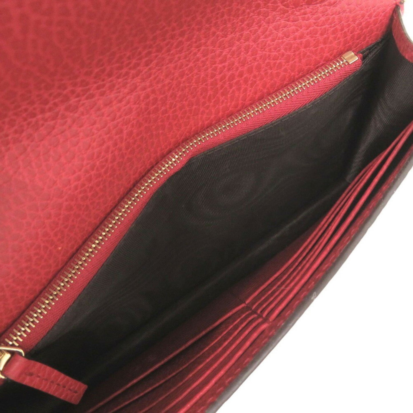 Like New Gucci Interlocking G 466506 Leather Red Chain Wallet Shoulder 1465Gucci