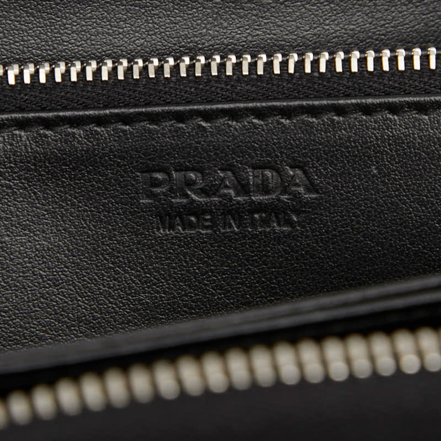Prada Logo Long Wallet With Round Zipper