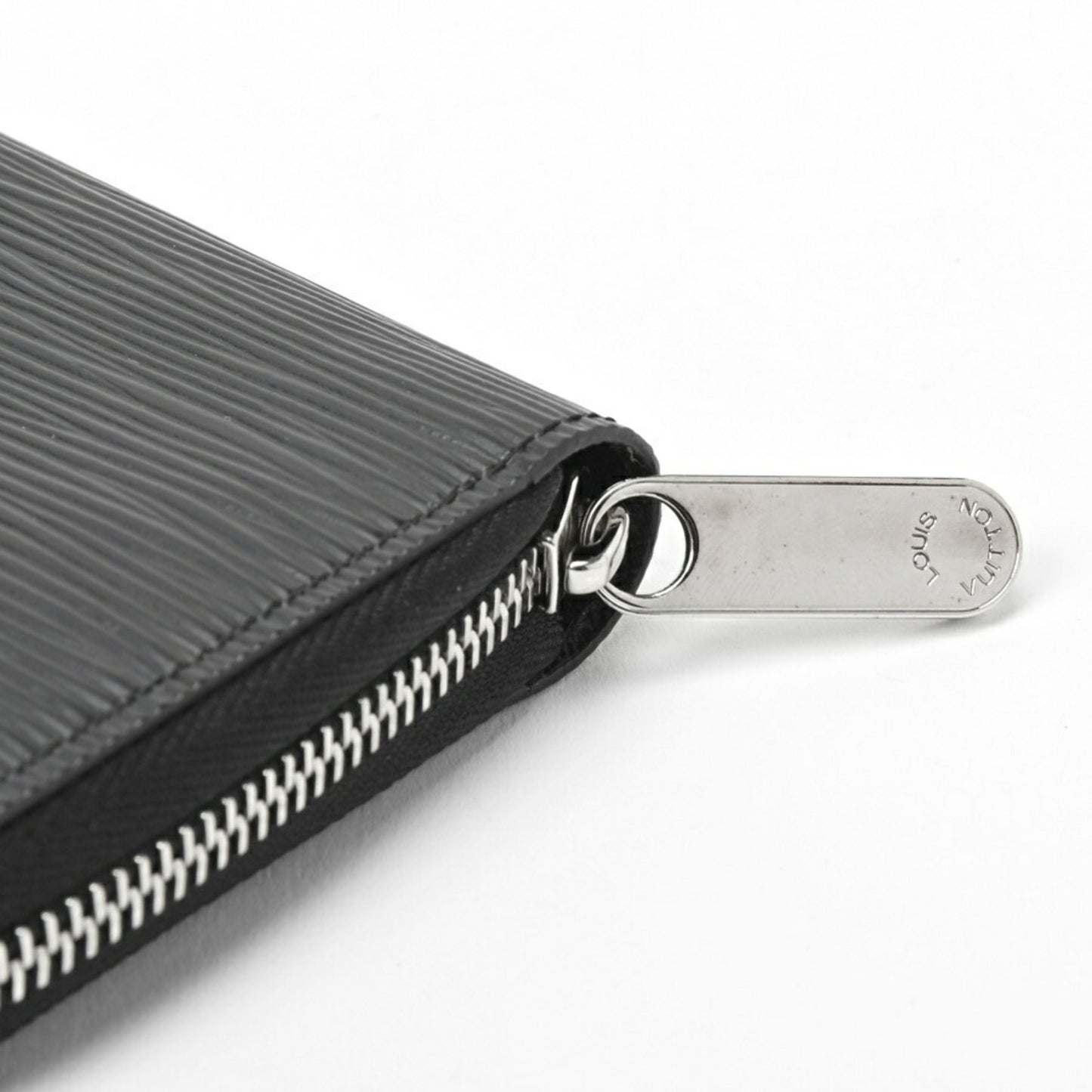 Louis Vuitton Louis Vuitton Zippy Wallet Round M61857 Epi Noir (Black) S-156405