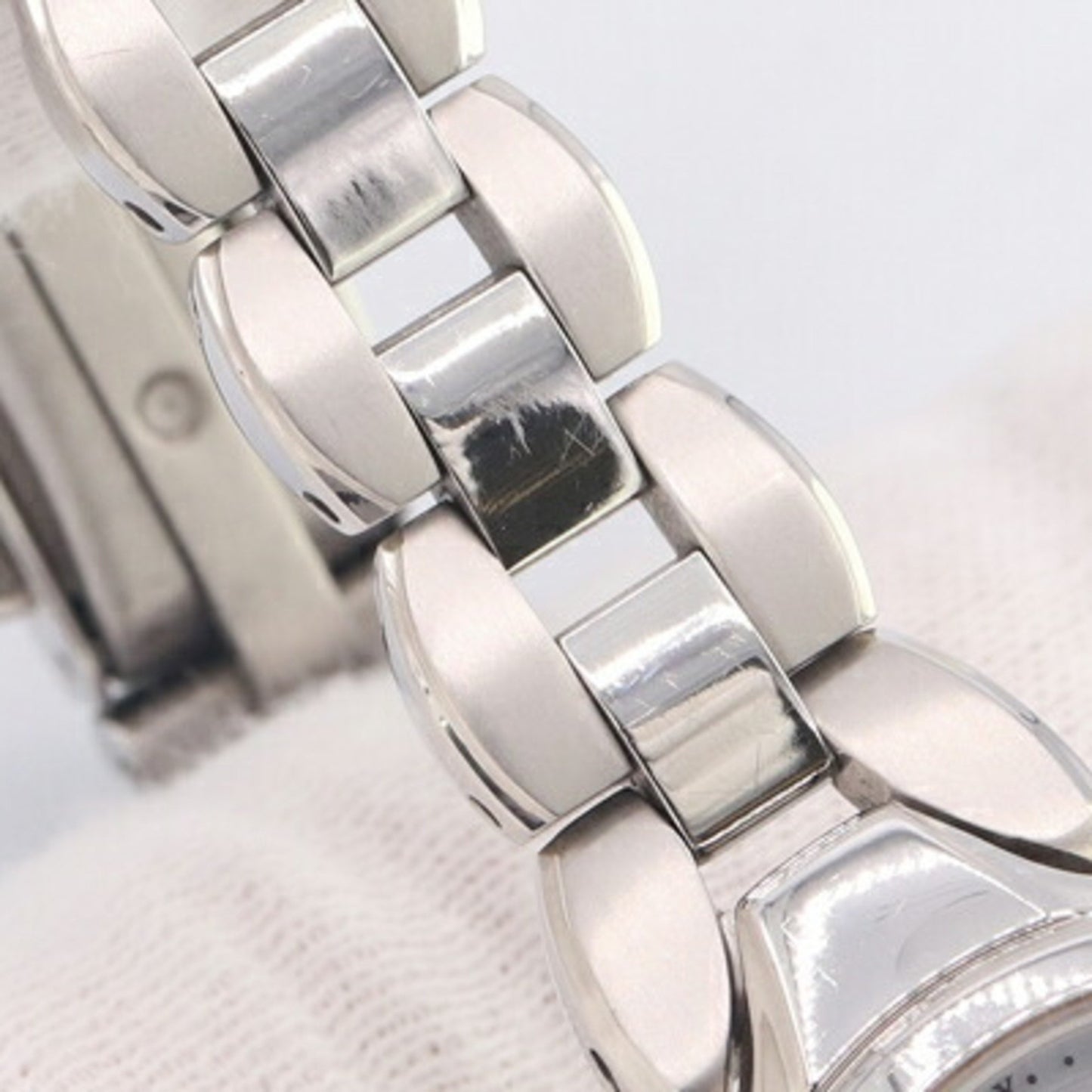 Citizen Women'S Exceed Es8040 54A Super Titanium Eco-Drive Watch