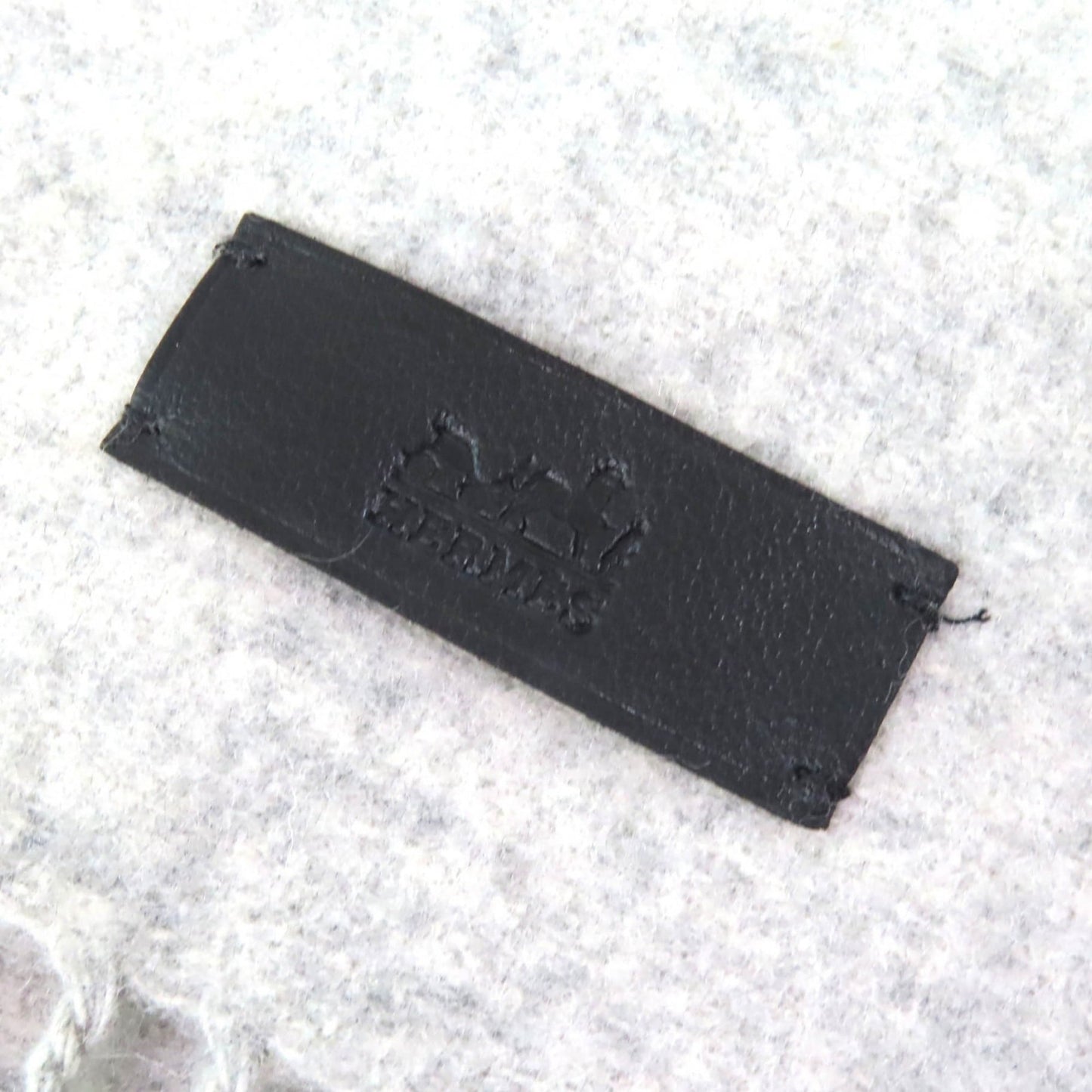 Hermes Neo Rocabar 100% Cashmere Gris Chine Leather Logo Patch Fringe Scarf/Shawl With Box