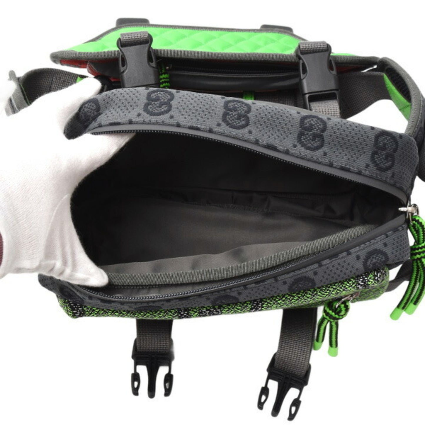 Gucci Men'S Small Backpack Gg Nylon Belt Bag In Gray