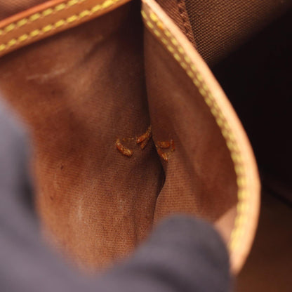 Louis Vuitton Speedy 40 Handbag