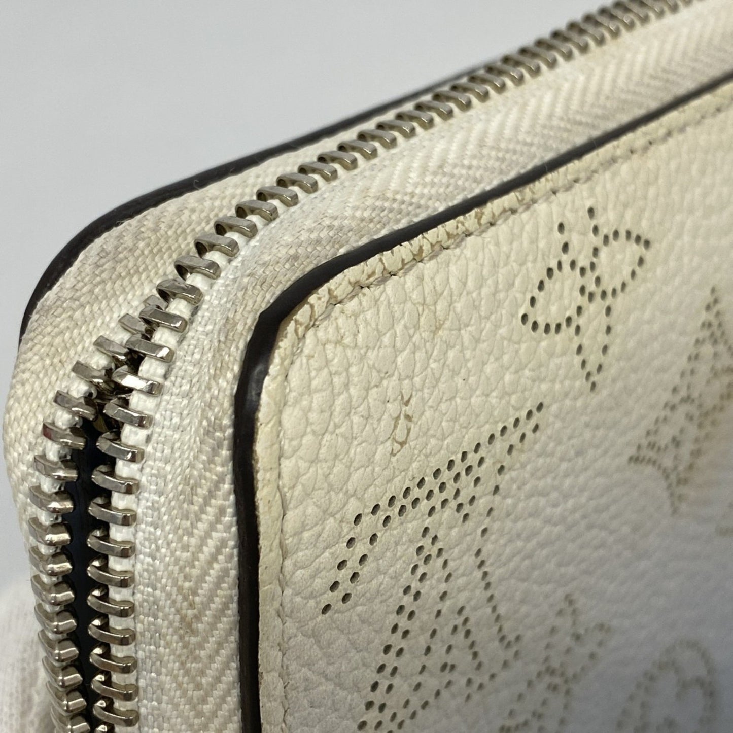 Louis Vuitton Mahina Zippy Wallet M80494 Blue