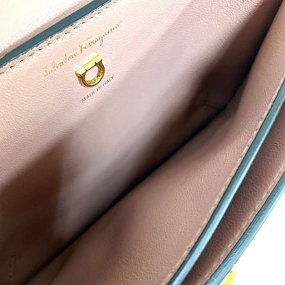 Salvatore Ferragamo Ferragamo Gancini Ez-21I163 Pink Leather Shoulder Bag