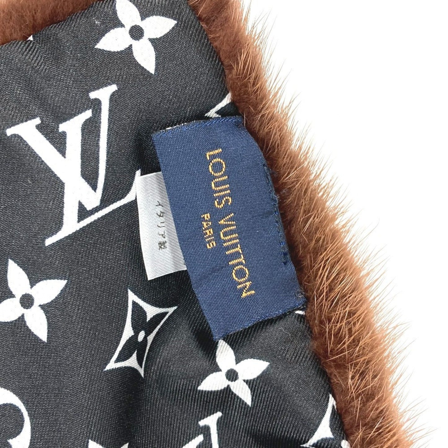 Louis Vuitton M76165 Monogram Echarpe Louis In The Winter Shawl/Stole/Tippet Scarf Mink Silk For