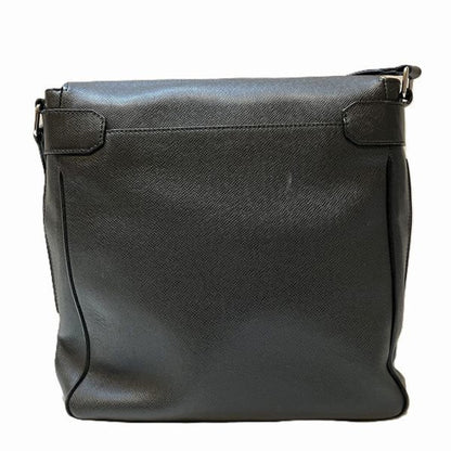 Louis Vuitton Taiga Milo M32632
