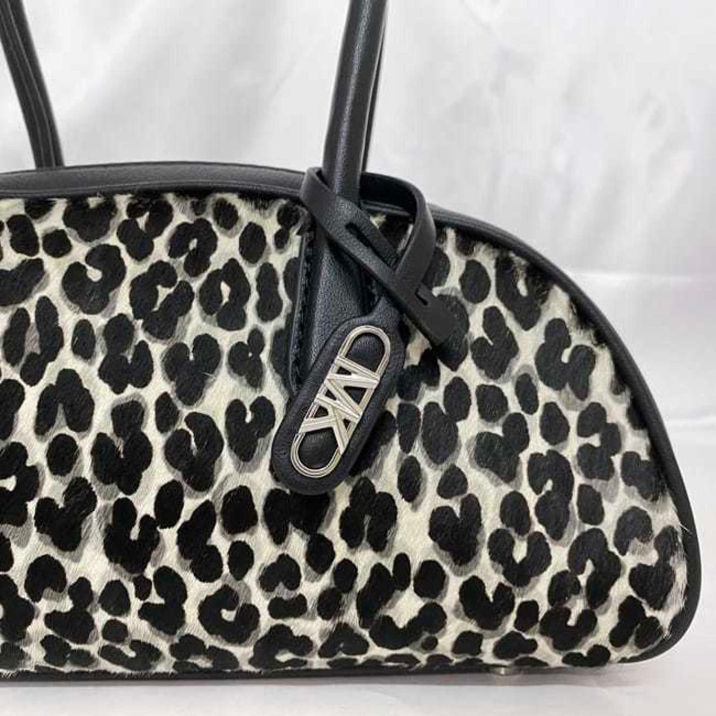 Michael Kors Handbag Ec-22117 Black