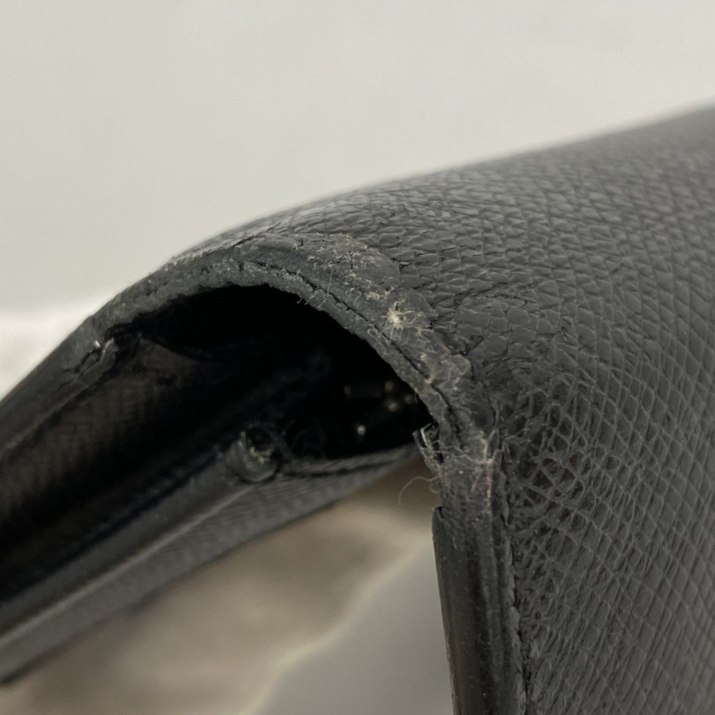 Louis Vuitton Taiga Portefeuille Brazza Long Wallet M30285 Noir