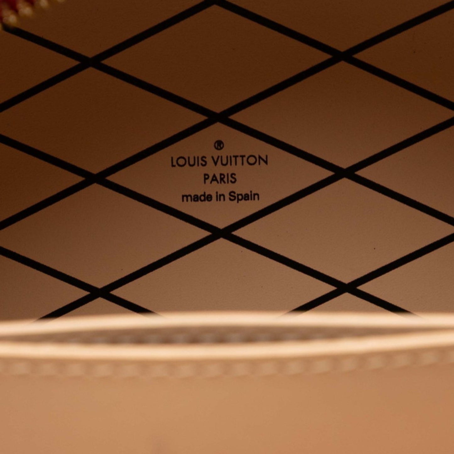 Louis Vuitton Monogram Vernis Mini Boite Chapeau Crossbody Shoulder Bag M90498 Rouge Patent Leather