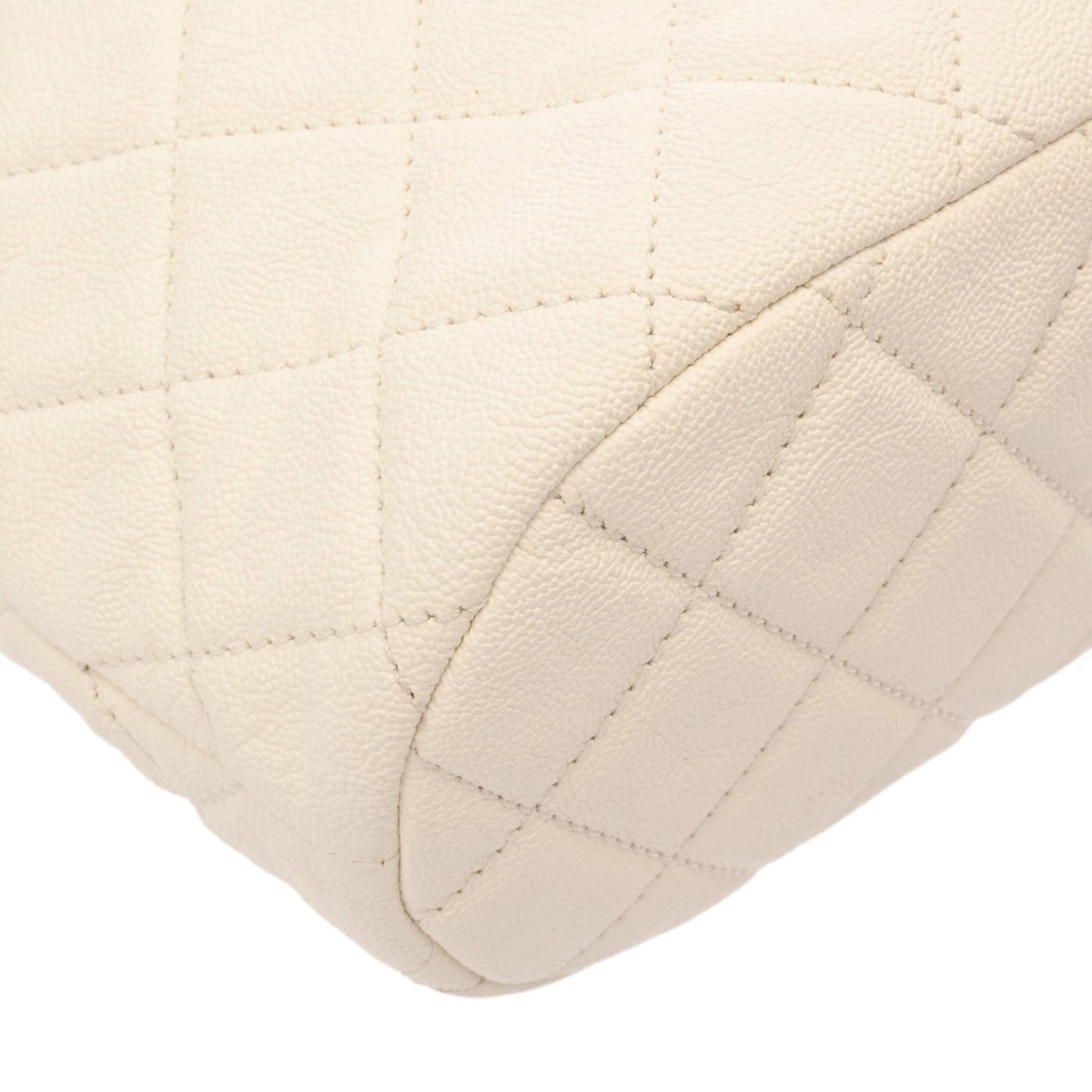 Chanel Matelasse White Women'S Soft Caviar Leather Shoulder Bag