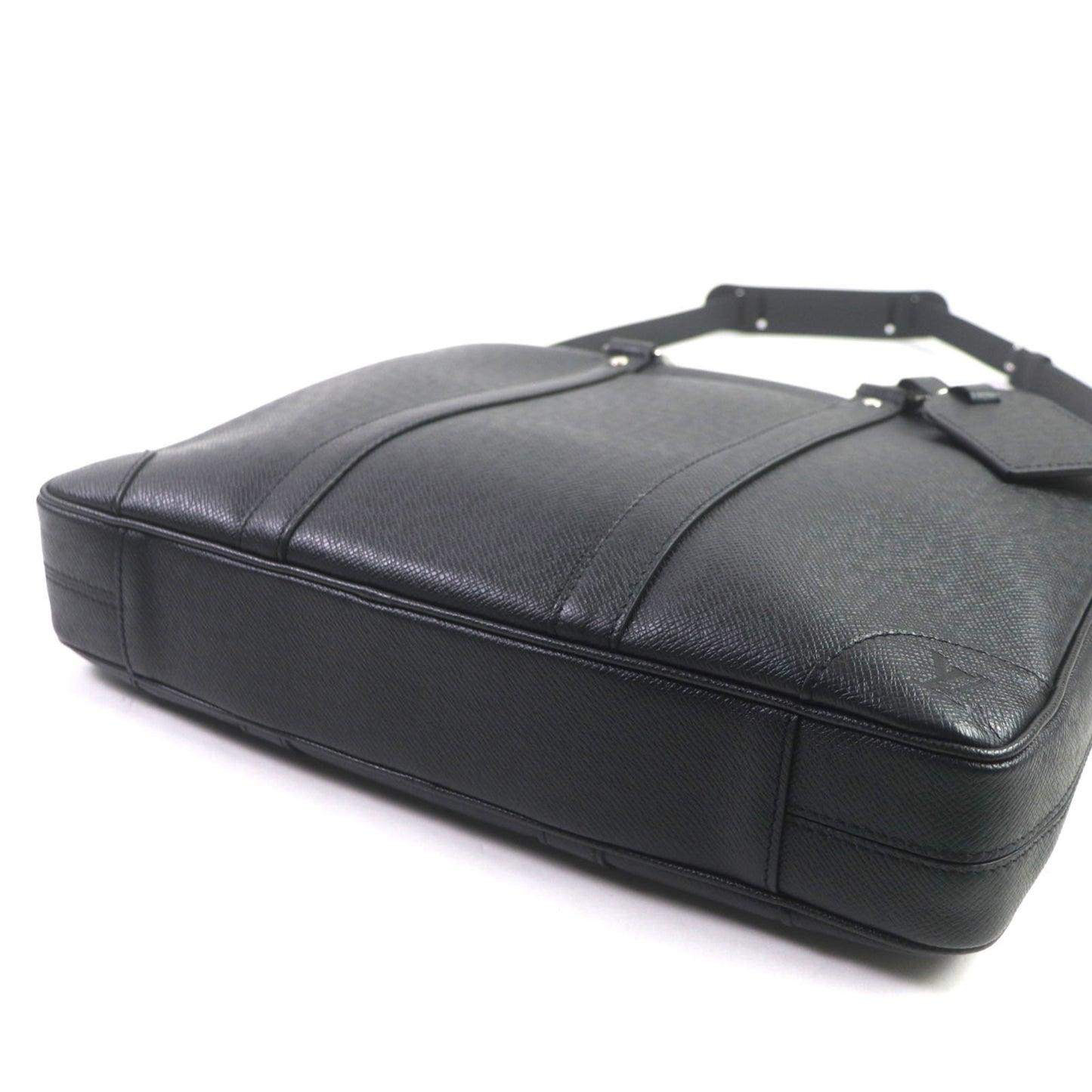 Louis Vuitton M30975 Porte-Document Voyage Taiga Leather 2-Way Briefcase