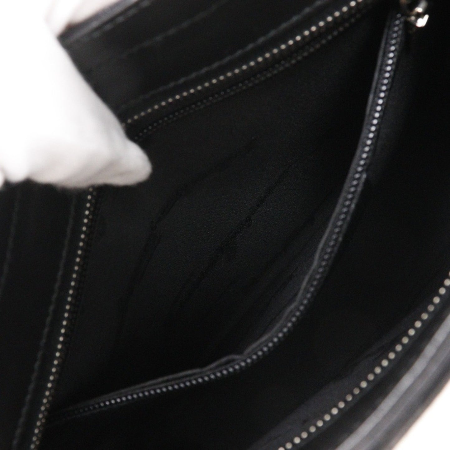 Salvatore Ferragamo Gancini Shoulder Bag Ab-21 0169 In Black Calfskin