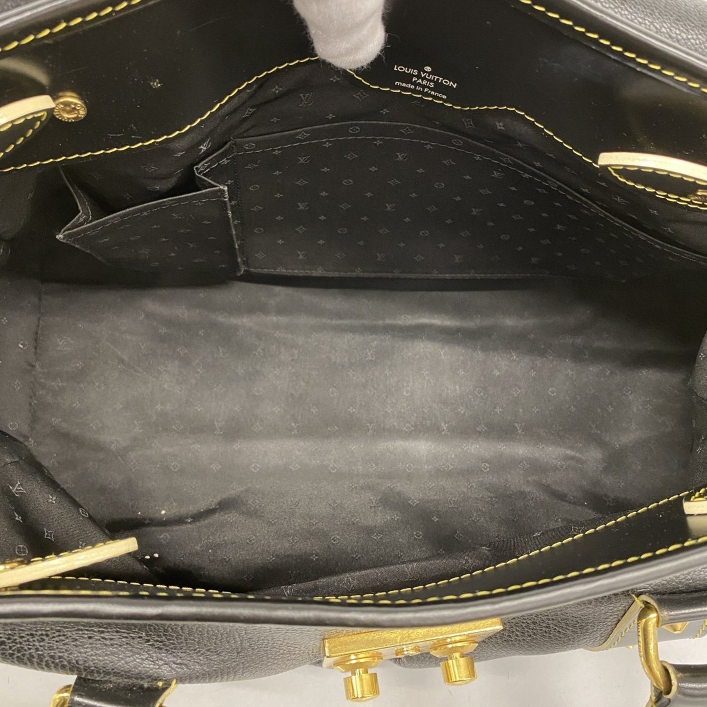 Louis Vuitton Suhali Rapsolu Handbag M95847 Noir