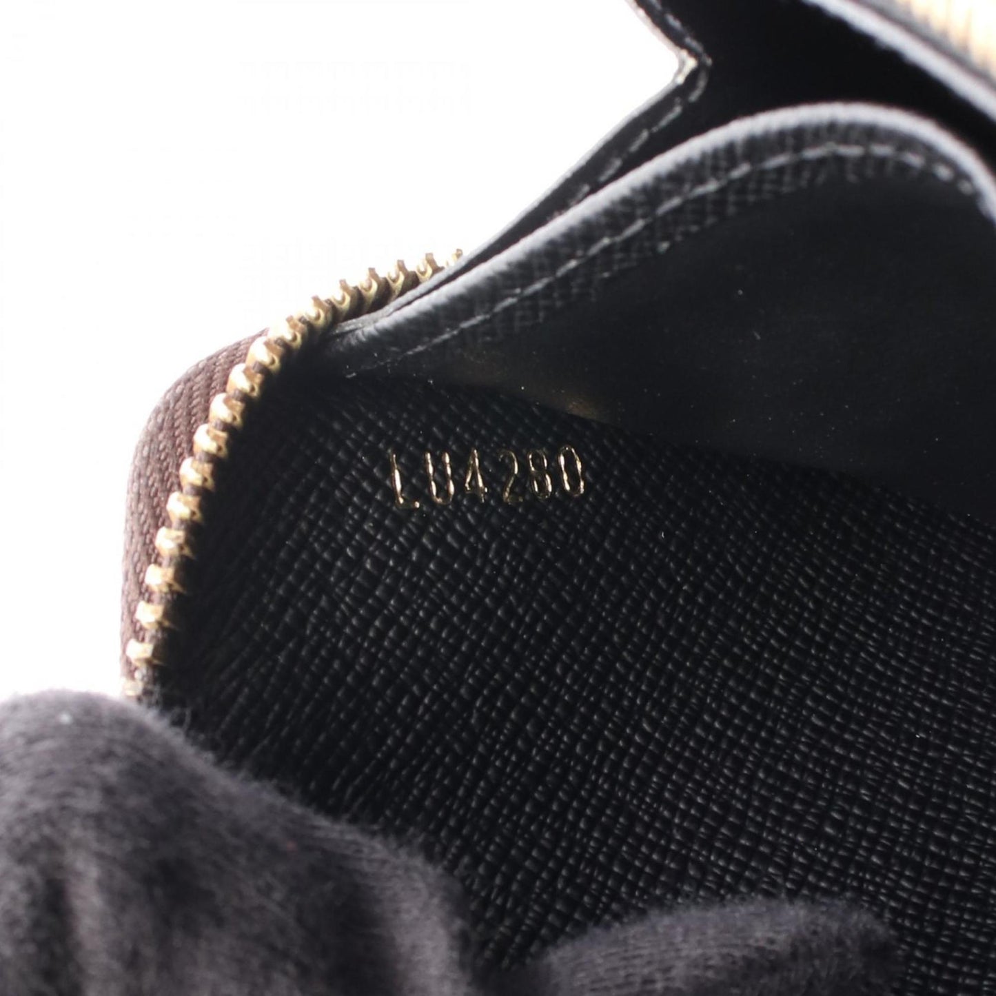 Louis Vuitton Zippy Wallet