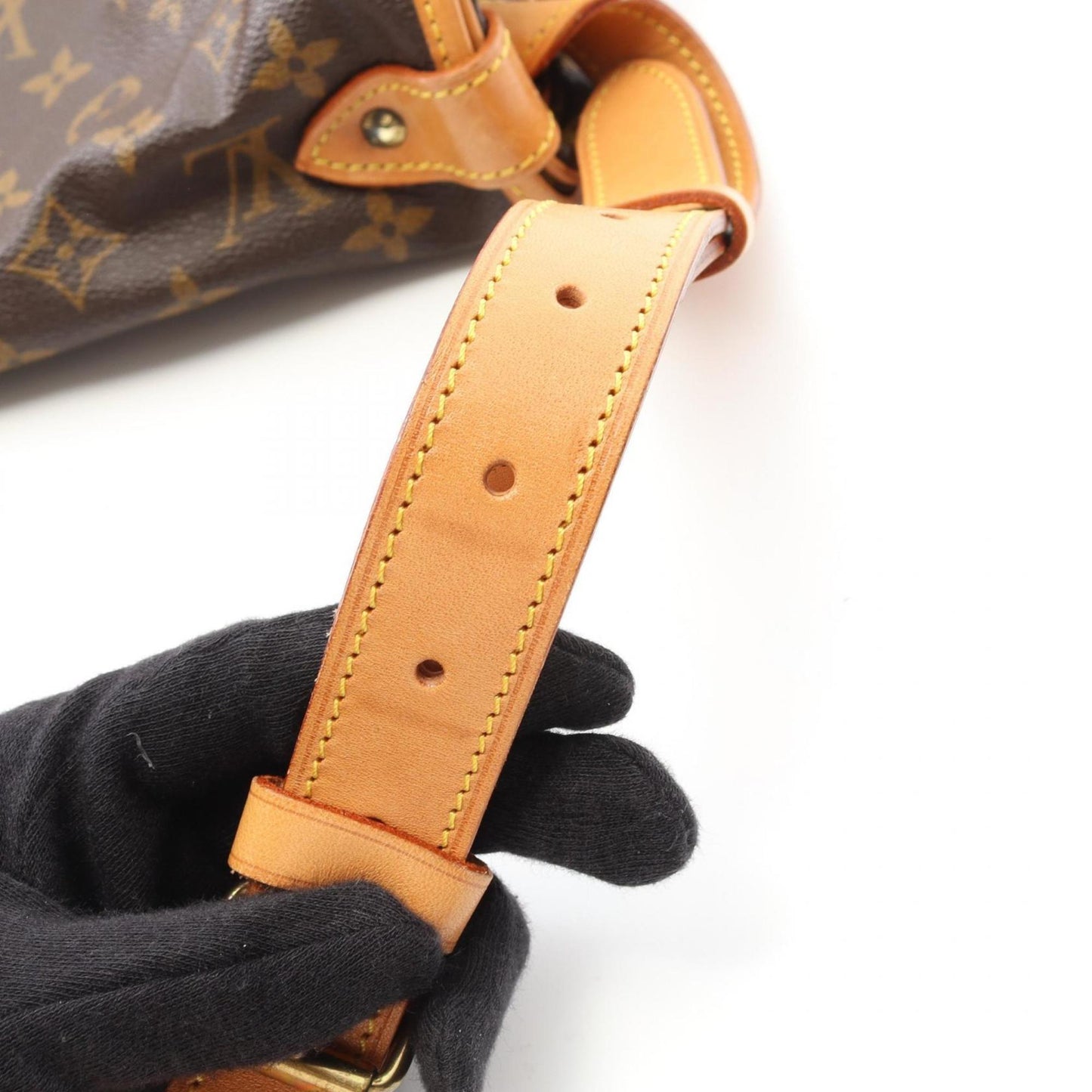 Louis Vuitton Saumur 35 Shoulder Bag