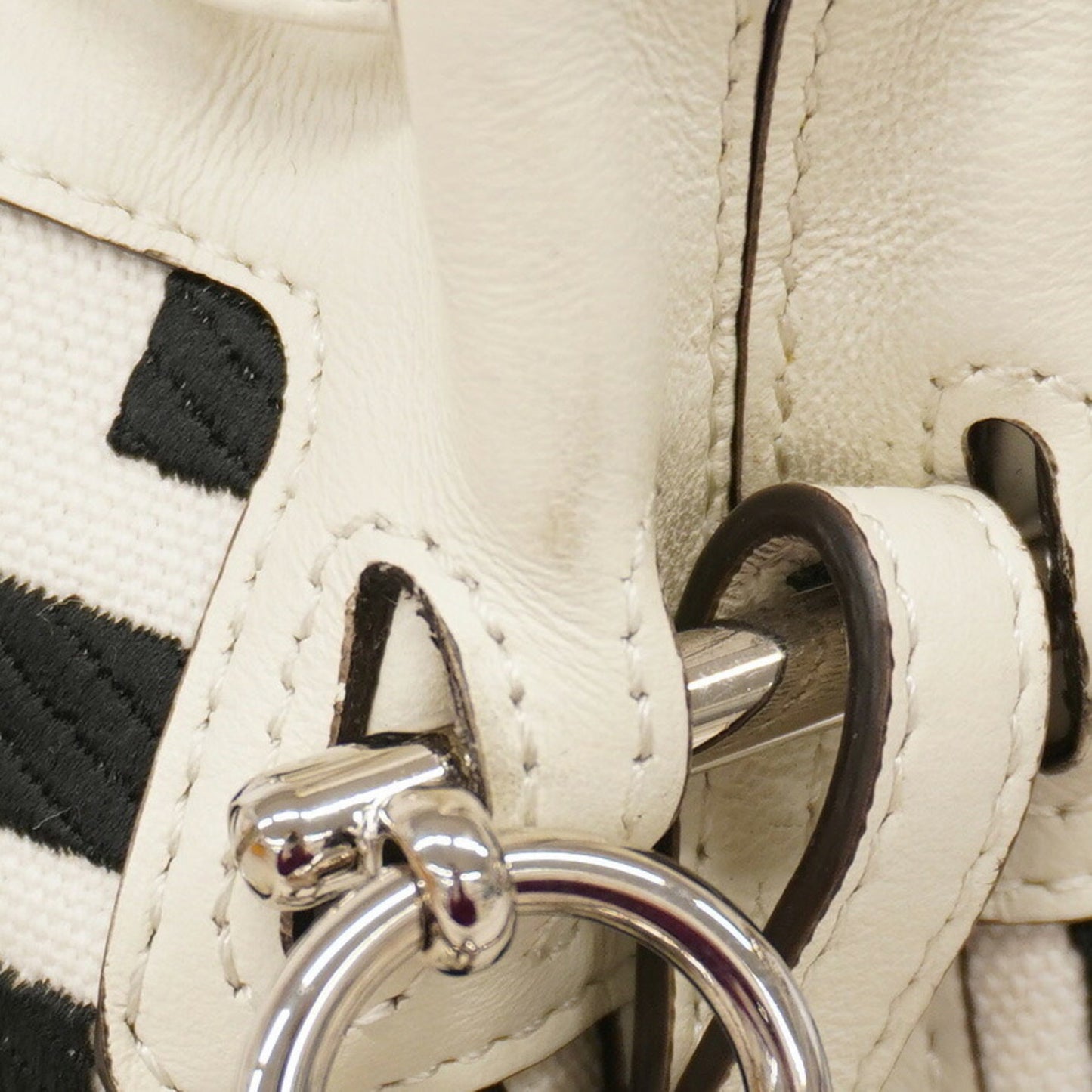 Fendi Zucca Canvas Handbag In White And Black