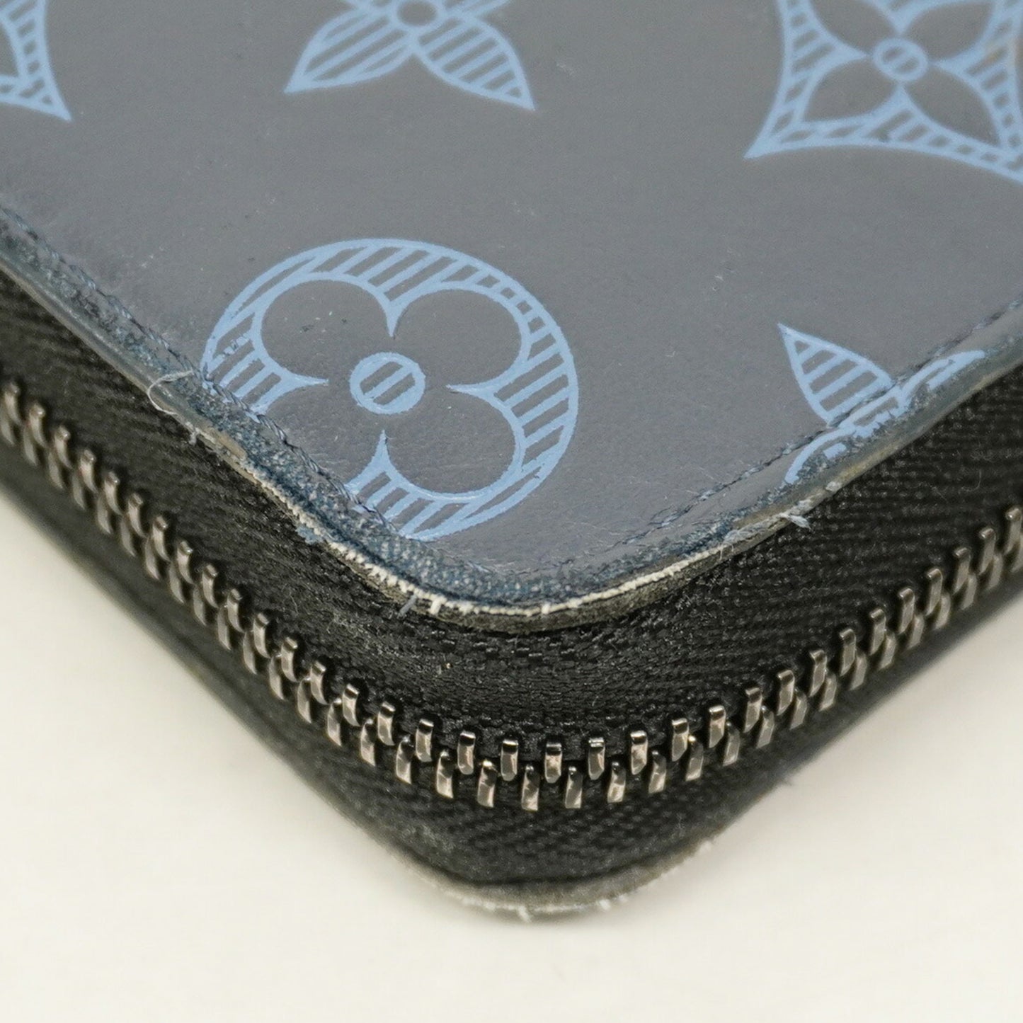 Louis Vuitton Monogram Shadow Zippy Wallet Vertical M80423 Navy