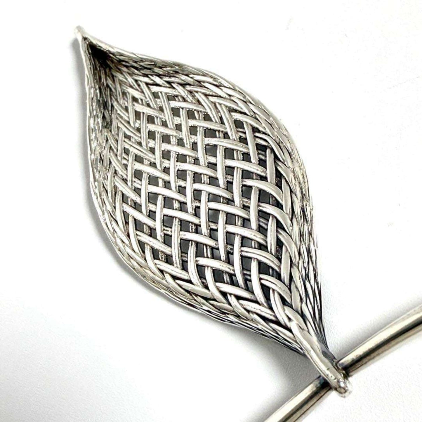 Tiffany Mesh Leaf Pendant Necklace Choker