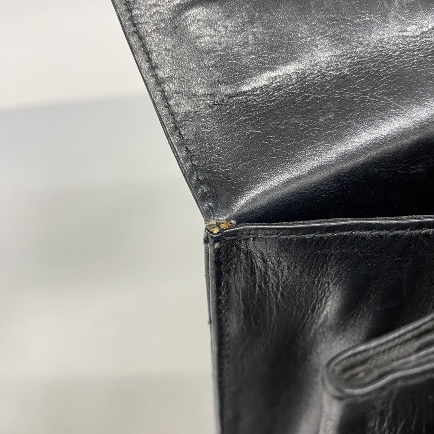 Salvatore Ferragamo Gancini Leather Handbag In Black