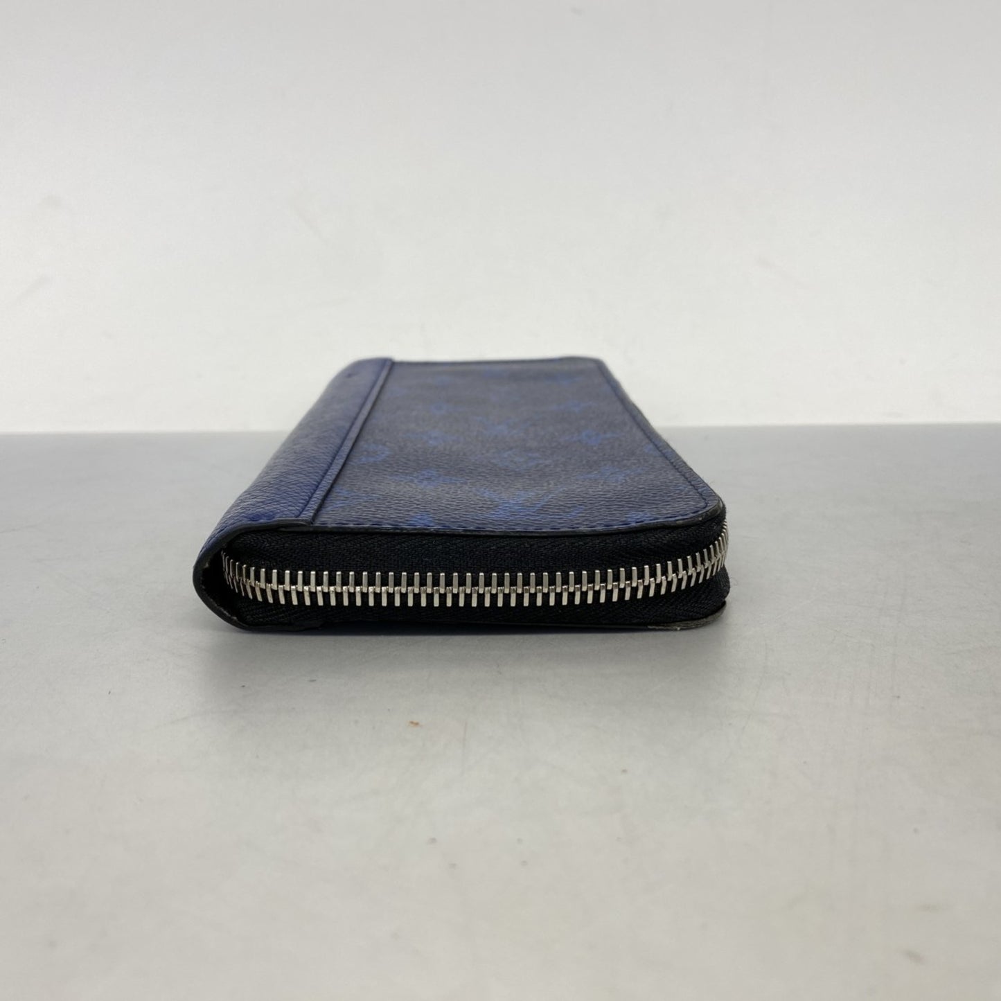 Louis Vuitton Taiga Rama Zippy Wallet Vertical M30447 Cobalt