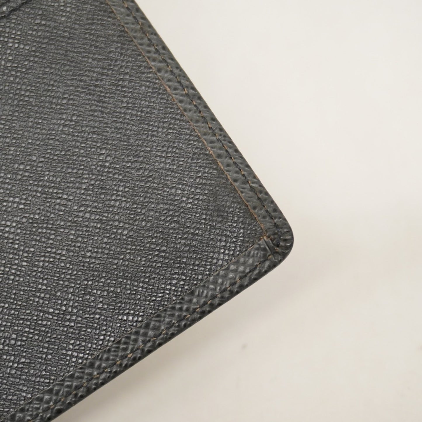 Louis Vuitton Taiga Agenda Poche Planner Cover R20425 Ardoise