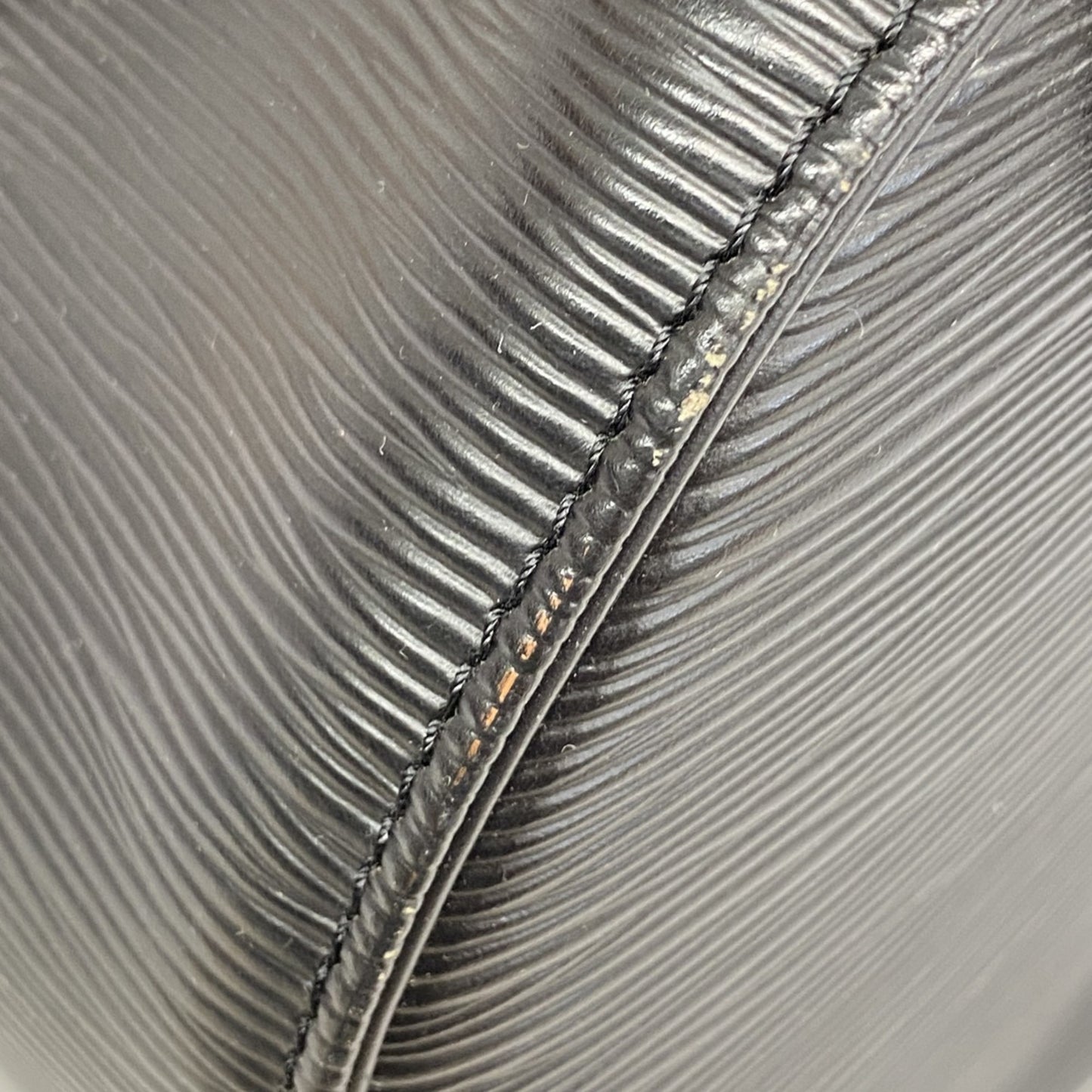 Louis Vuitton Epi Speedy 25 Handbag M59032 Noir