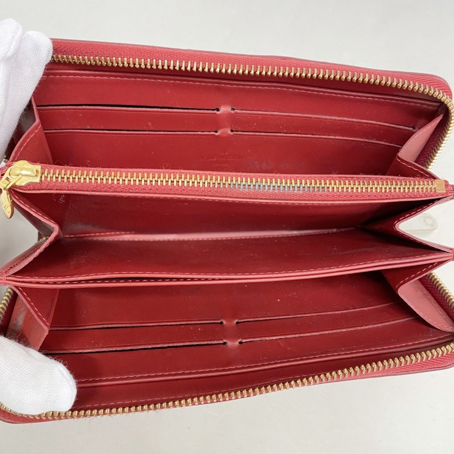 Louis Vuitton Vernis Zippy Wallet M91981 Pomme D'Amour