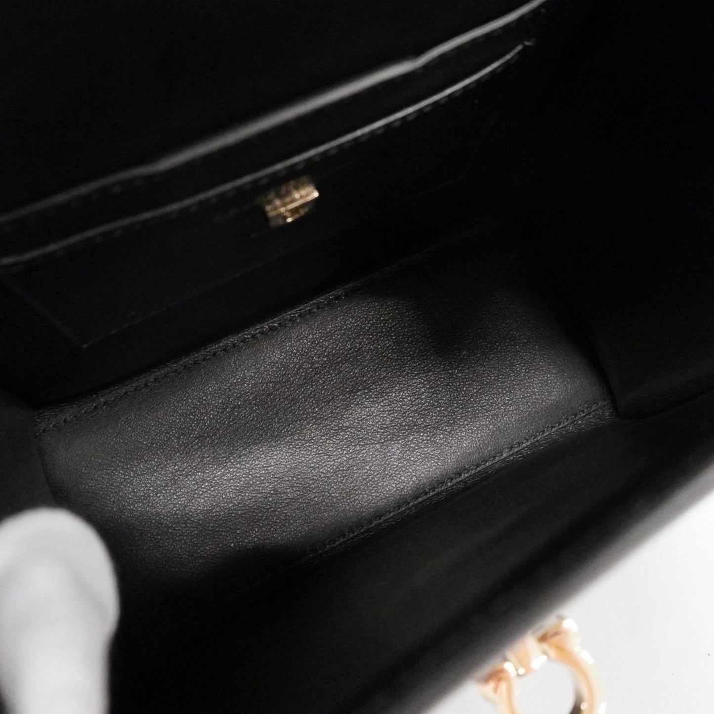 Salvatore Ferragamo Boxy Leather Handbag In Black And Champagne