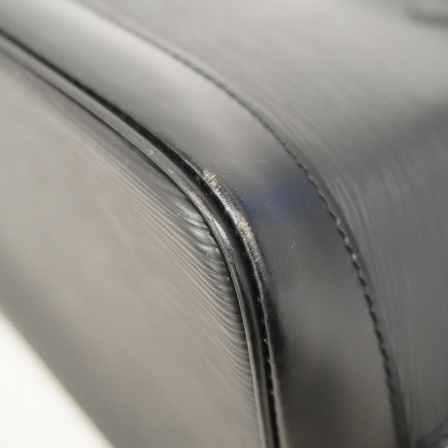 Louis Vuitton Epi Alma Handbag M52142 Noir