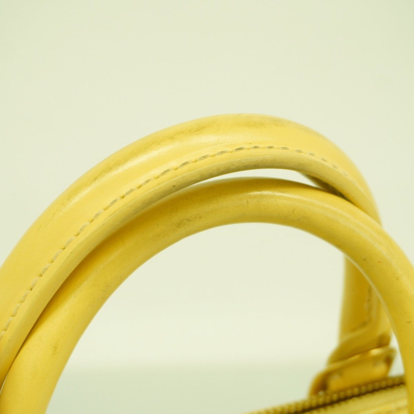 Louis Vuitton Epi Alma Handbag M5214A Vanilla