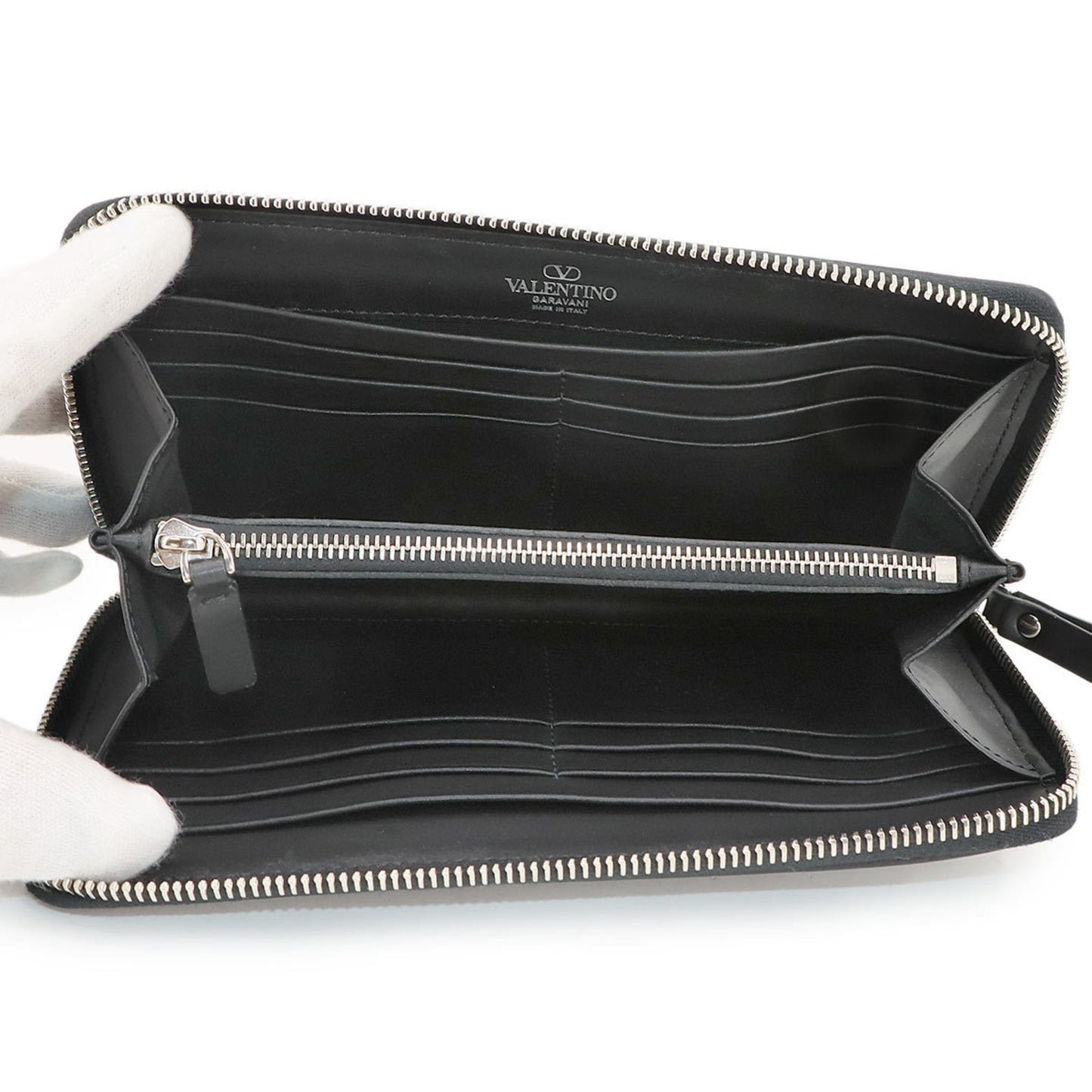 Valentino Garavani Vltn Round Long Wallet In Leather