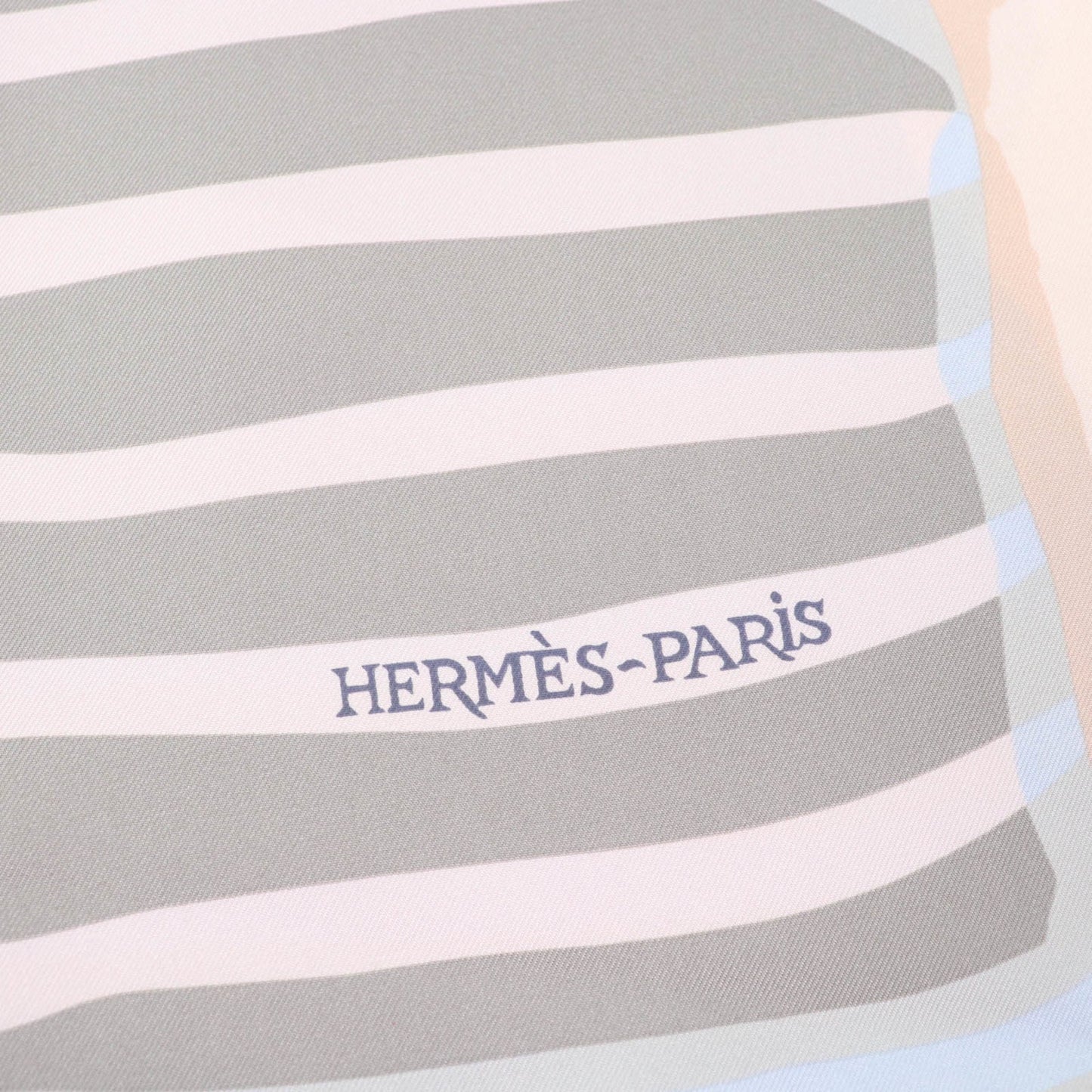 Hermes Rectangle Normandy Coast Charm 100% Silk Blanc Bleu Glacier Scarf With Box