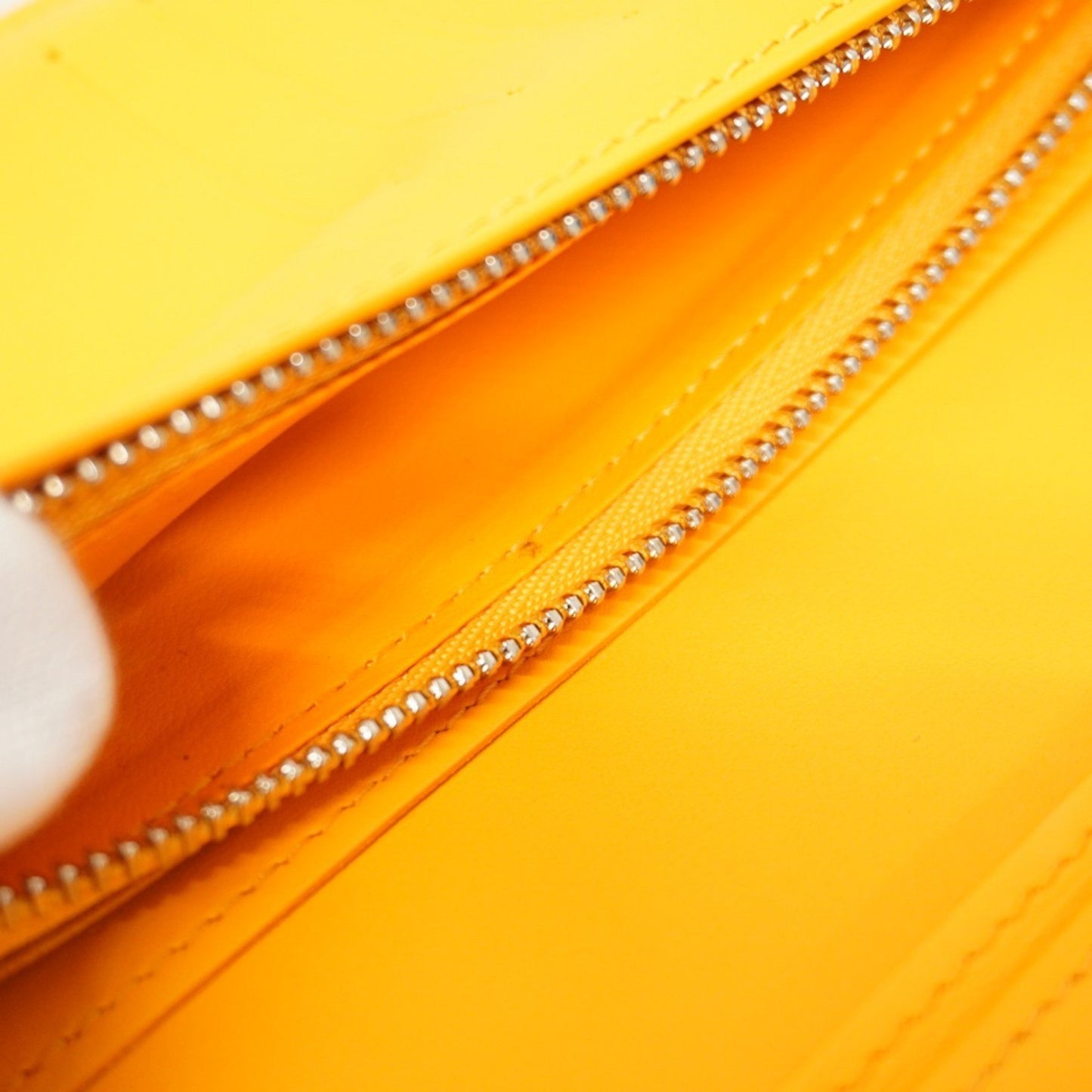 Louis Vuitton Long Wallet Lv Aerogramme Portefeuille Brazza Nm M81811 Saffron