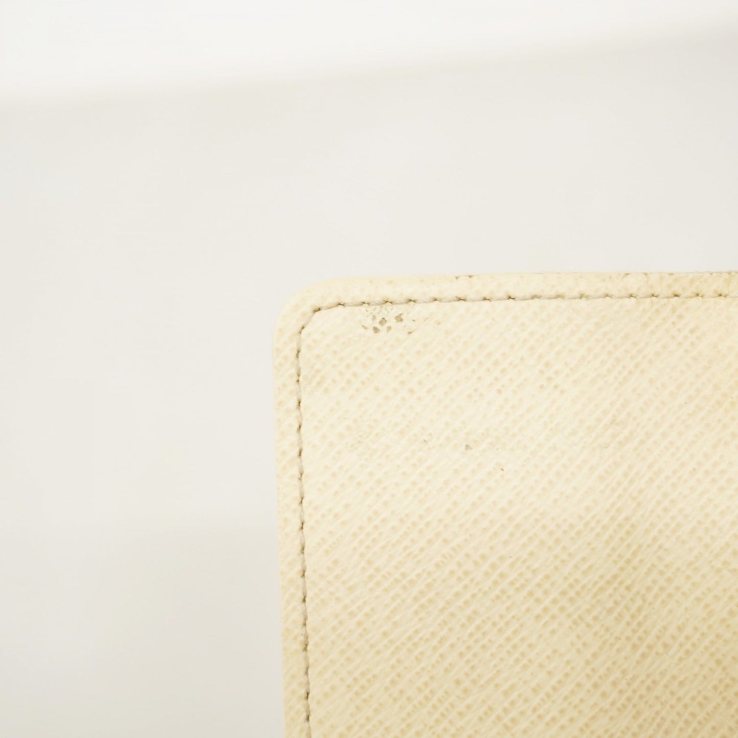 Louis Vuitton Damier Azur Multicle 4 Key Case N60020 White