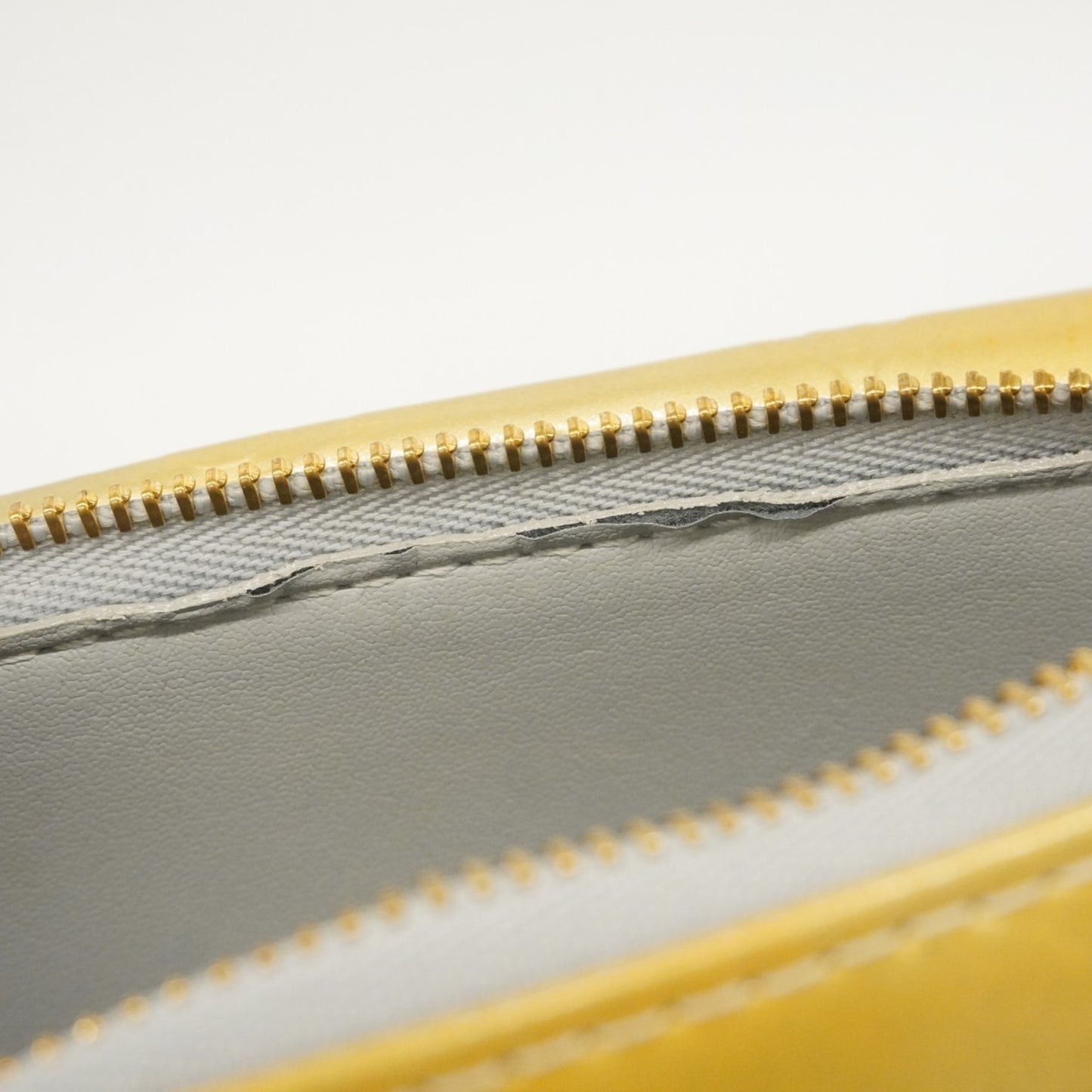 Louis Vuitton Vernis Motto Shoulder Bag M91030 Green