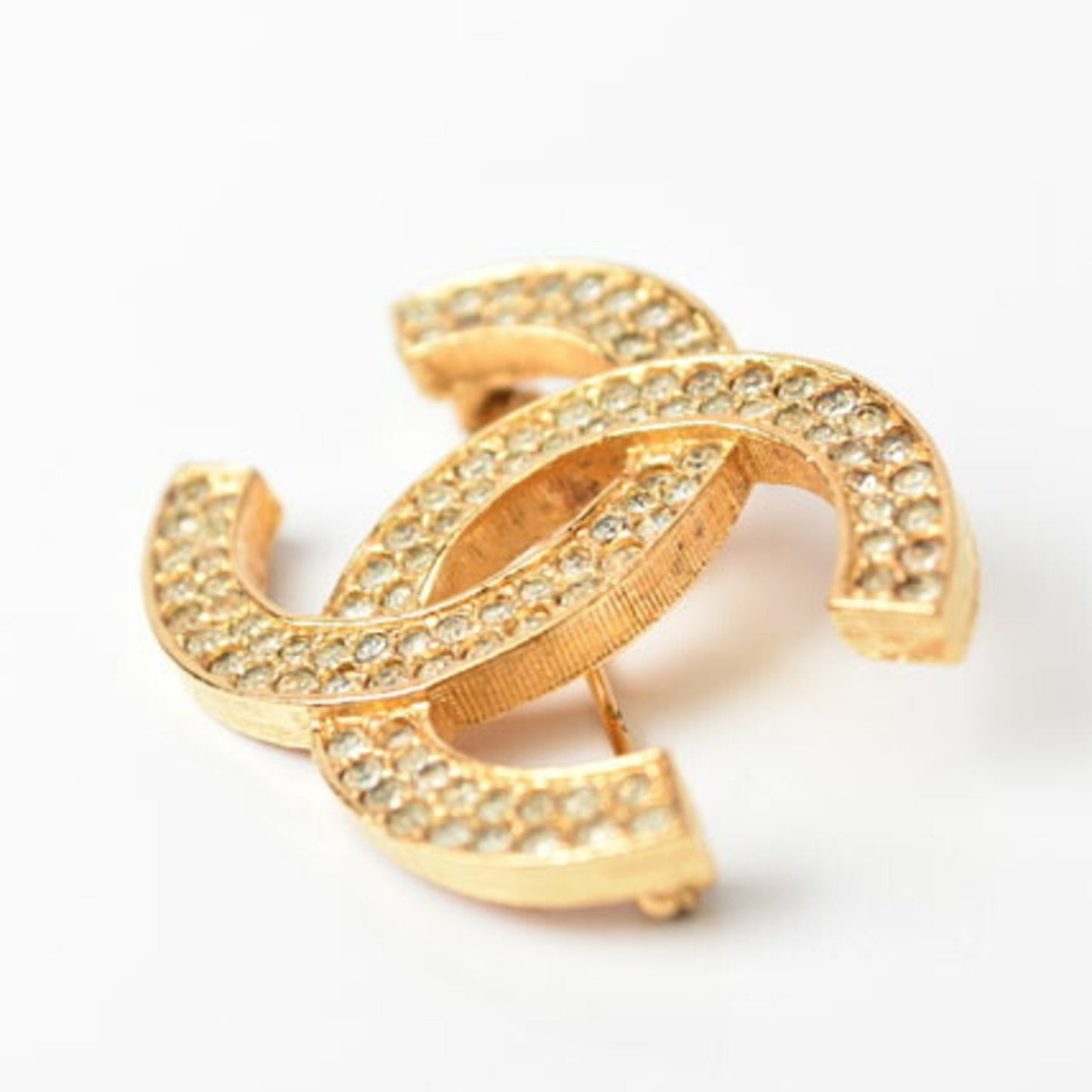 Chanel Brooch Pin Here Mark Rhinestone Gold