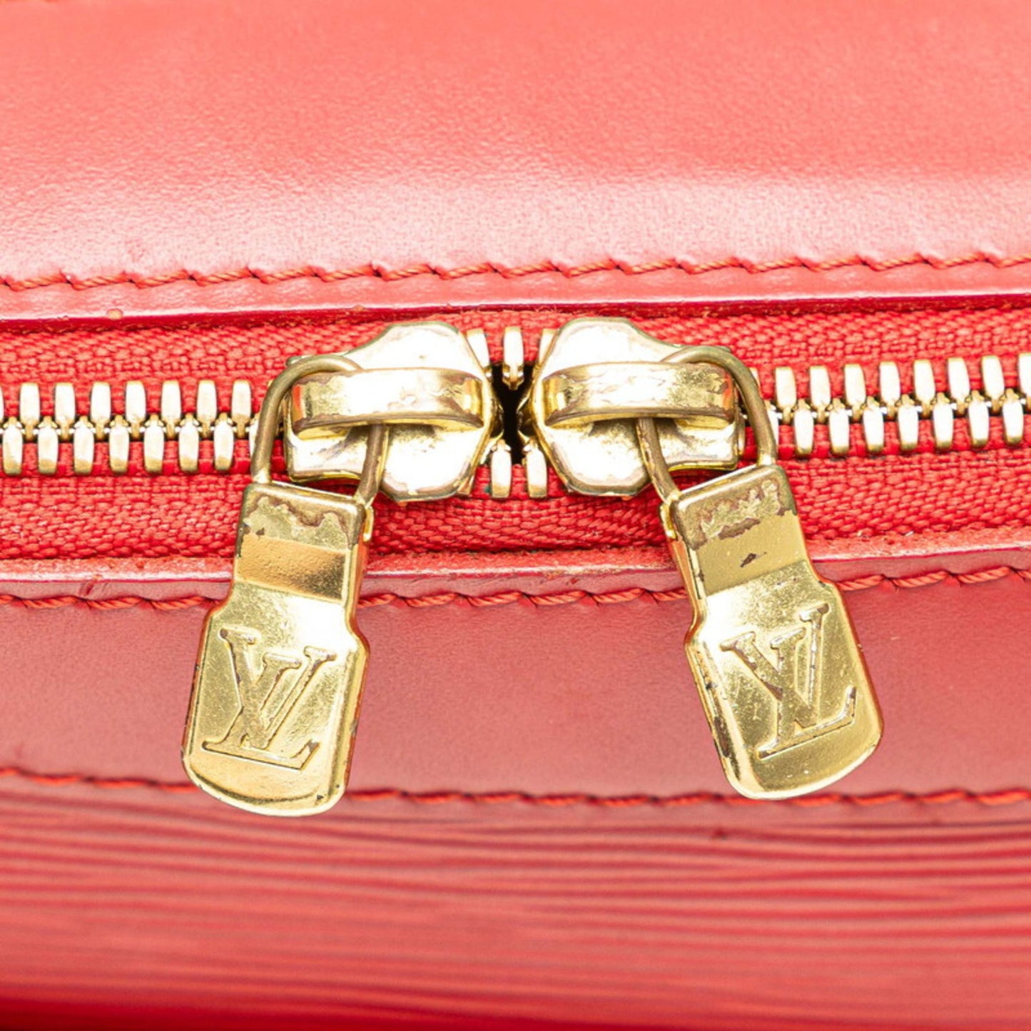 Louis Vuitton Epi Danura Mm Handbag/Shoulder Bag