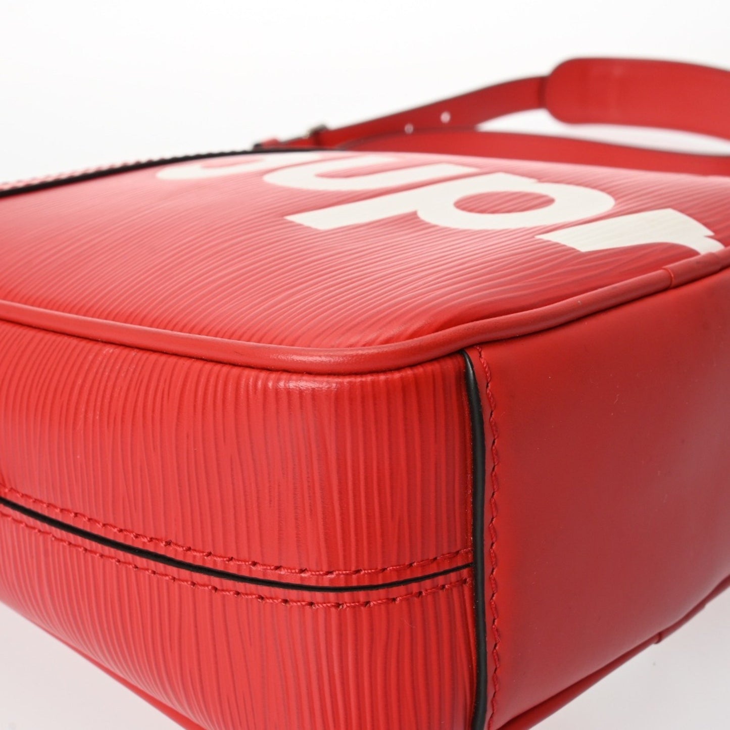 Louis Vuitton Louis Vuitton Epi Danube Pm Supreme Collaboration Red/White M53417