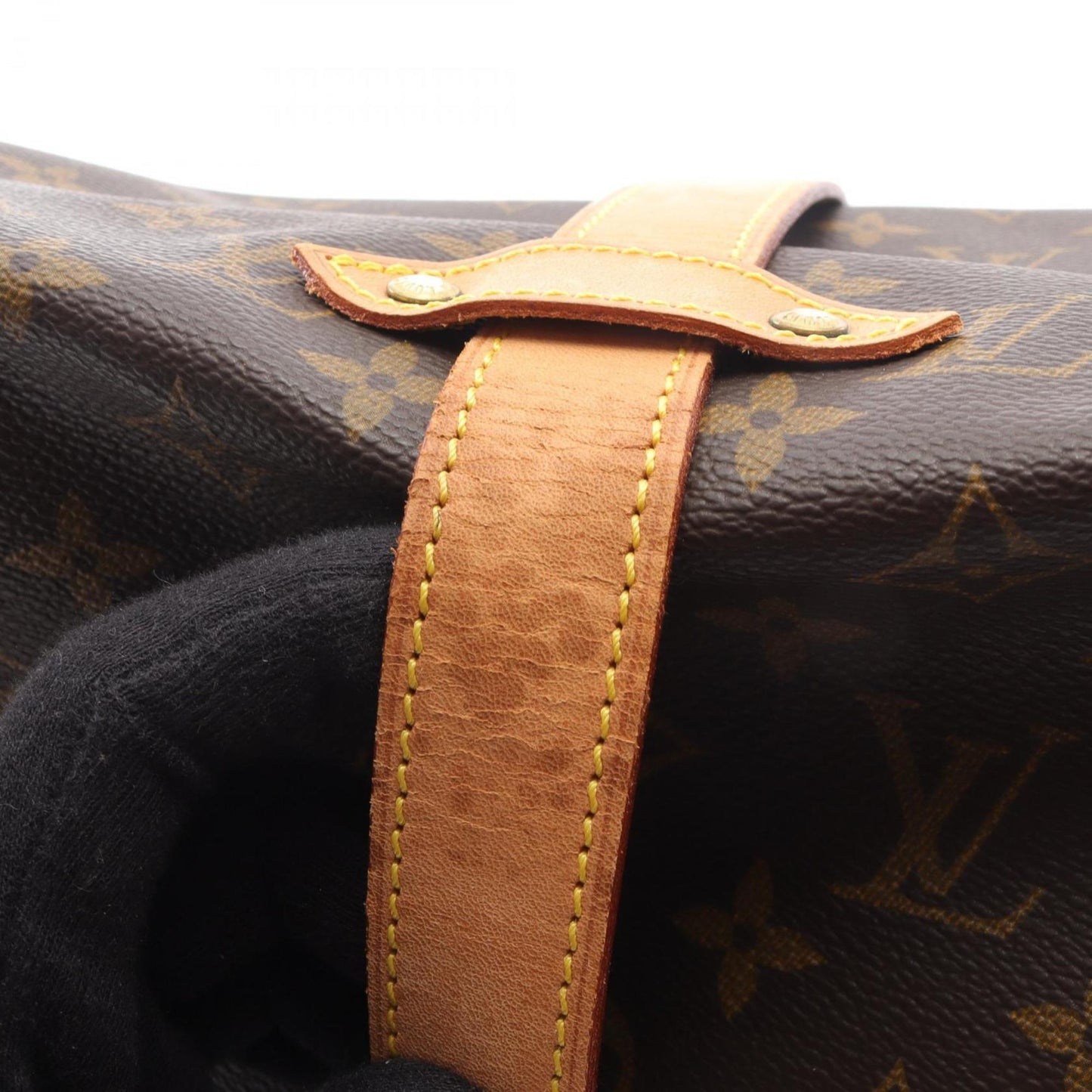 Louis Vuitton Saumur 35 Shoulder Bag