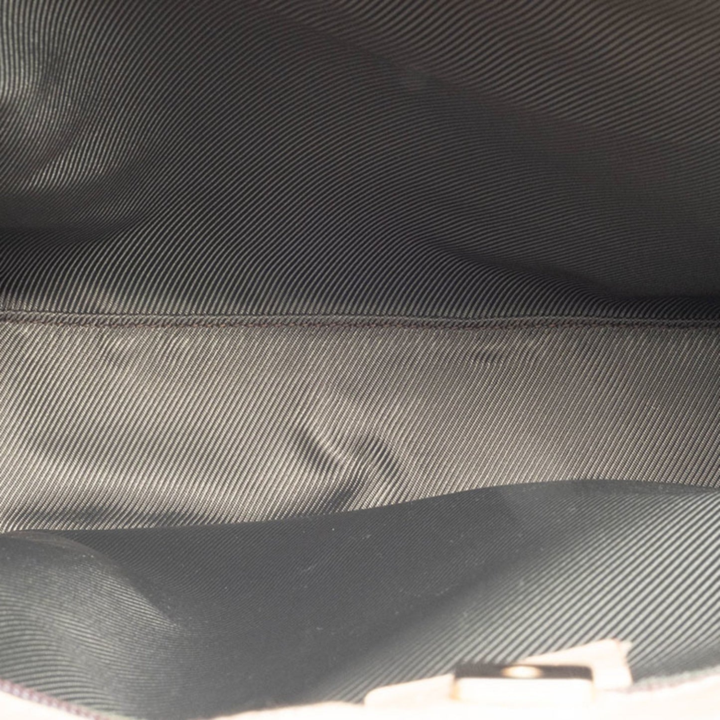 Gucci Gg Canvas Beige Semi-Hand Shoulder Bag 33900