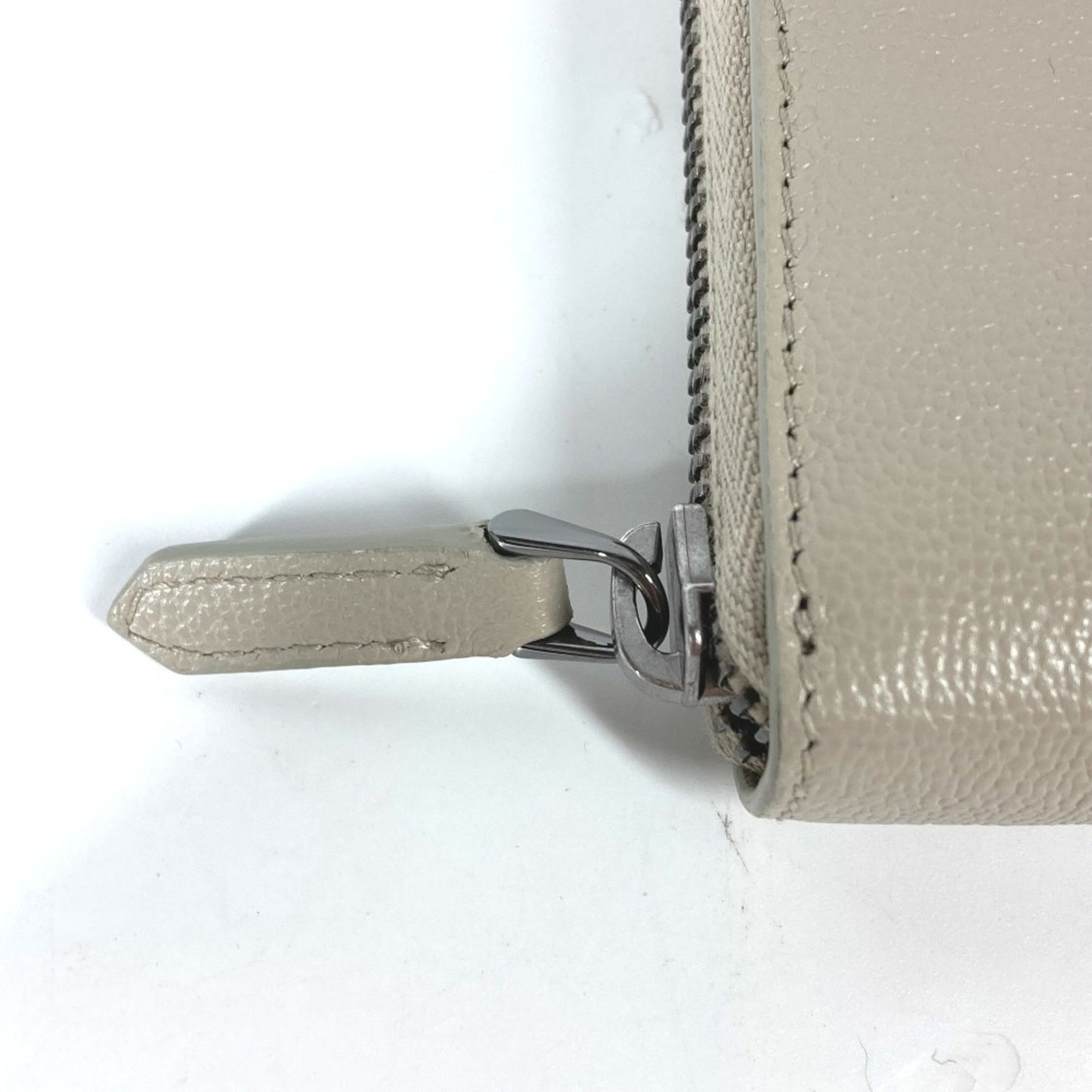 Bvlgari Long Wallet Zip Around Long Wallet Ivorybased