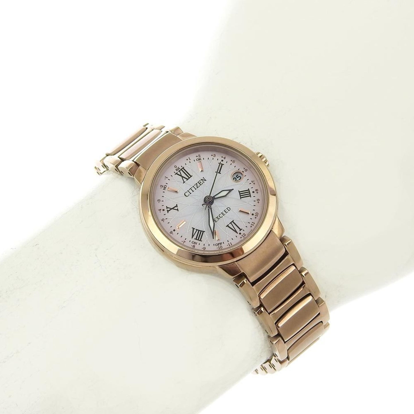 Citizen Exceed Date Eco-Drive Es9322 57W White