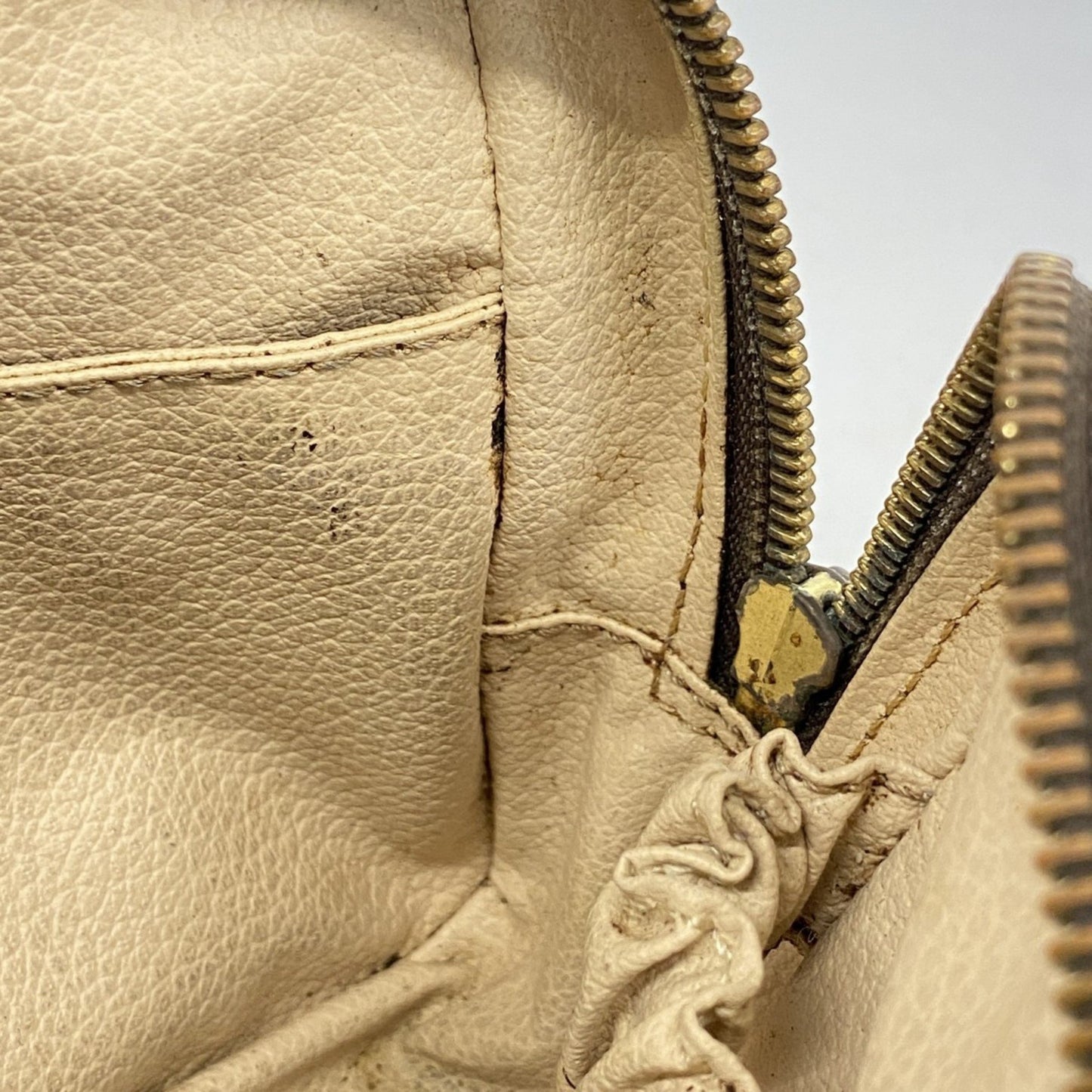 Louis Vuitton Monogram True Toilet 23 Pouch M47524 Brown