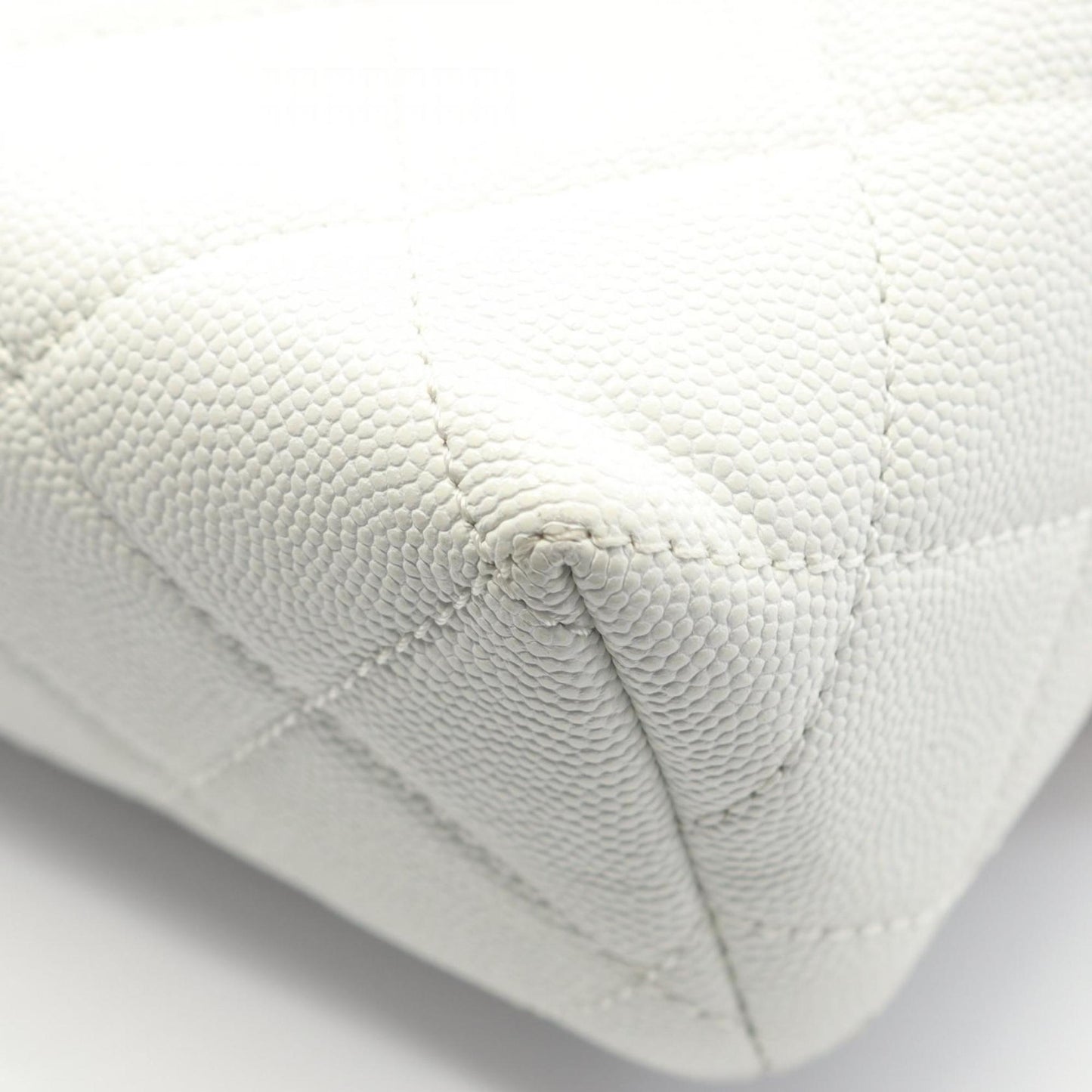 Chanel Matelasse Small Shoulder Bag In Calfskin Leather (Women'S) White As3729