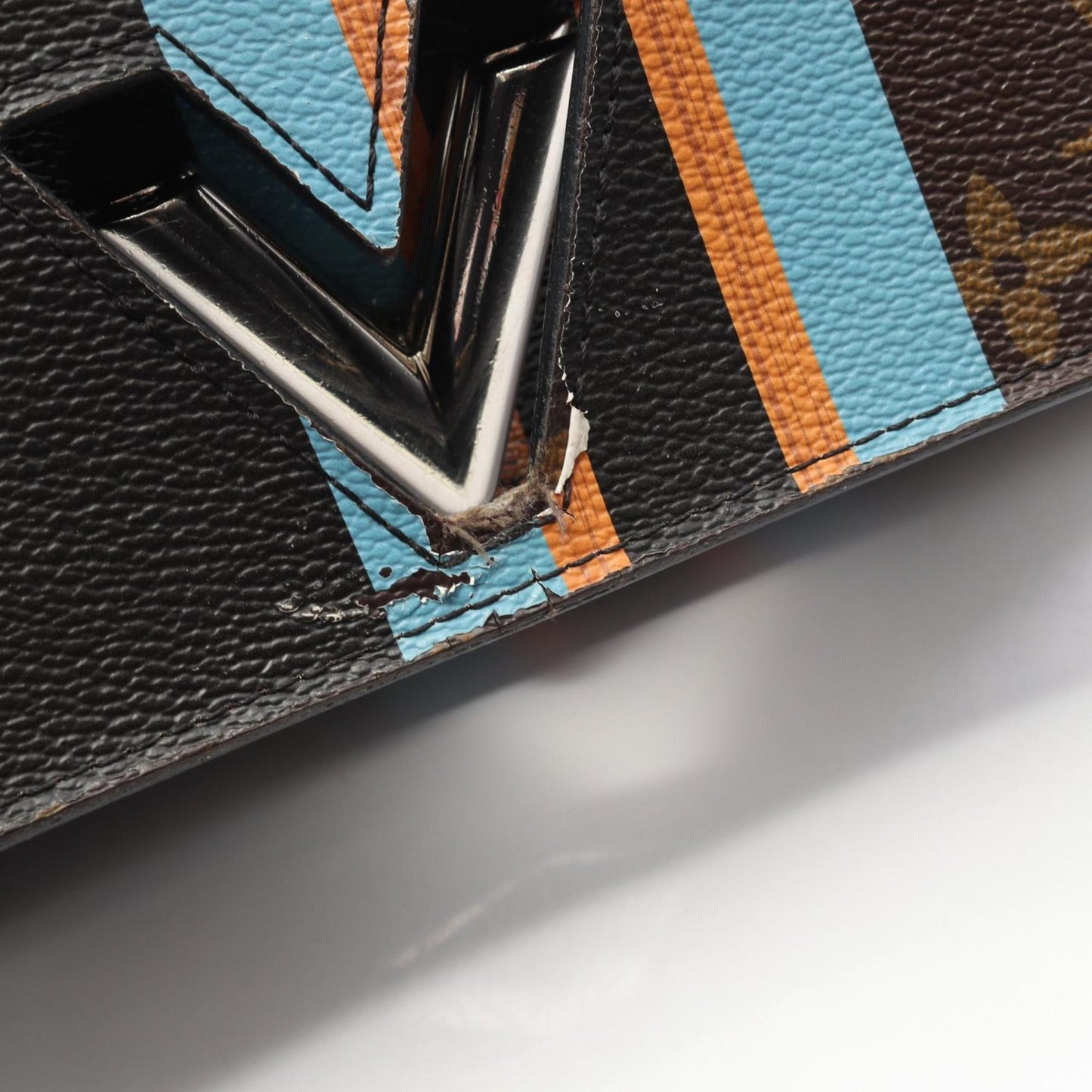 Louis Vuitton Portefeuille Twist Monogram Shoulder Bag