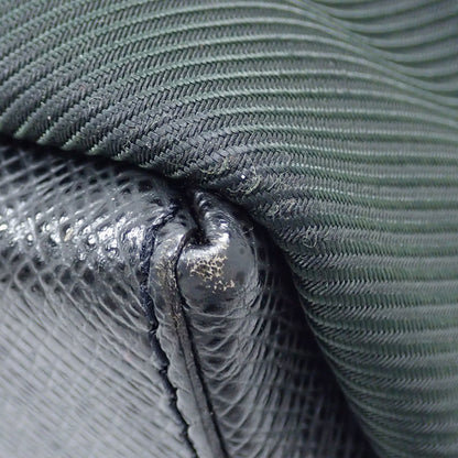 Louis Vuitton Taiga Beluga Shoulder Bag